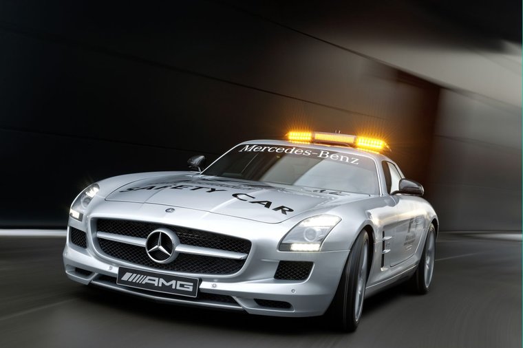 Samochód bezpieczeństwa F1 2010 - SLS AMG