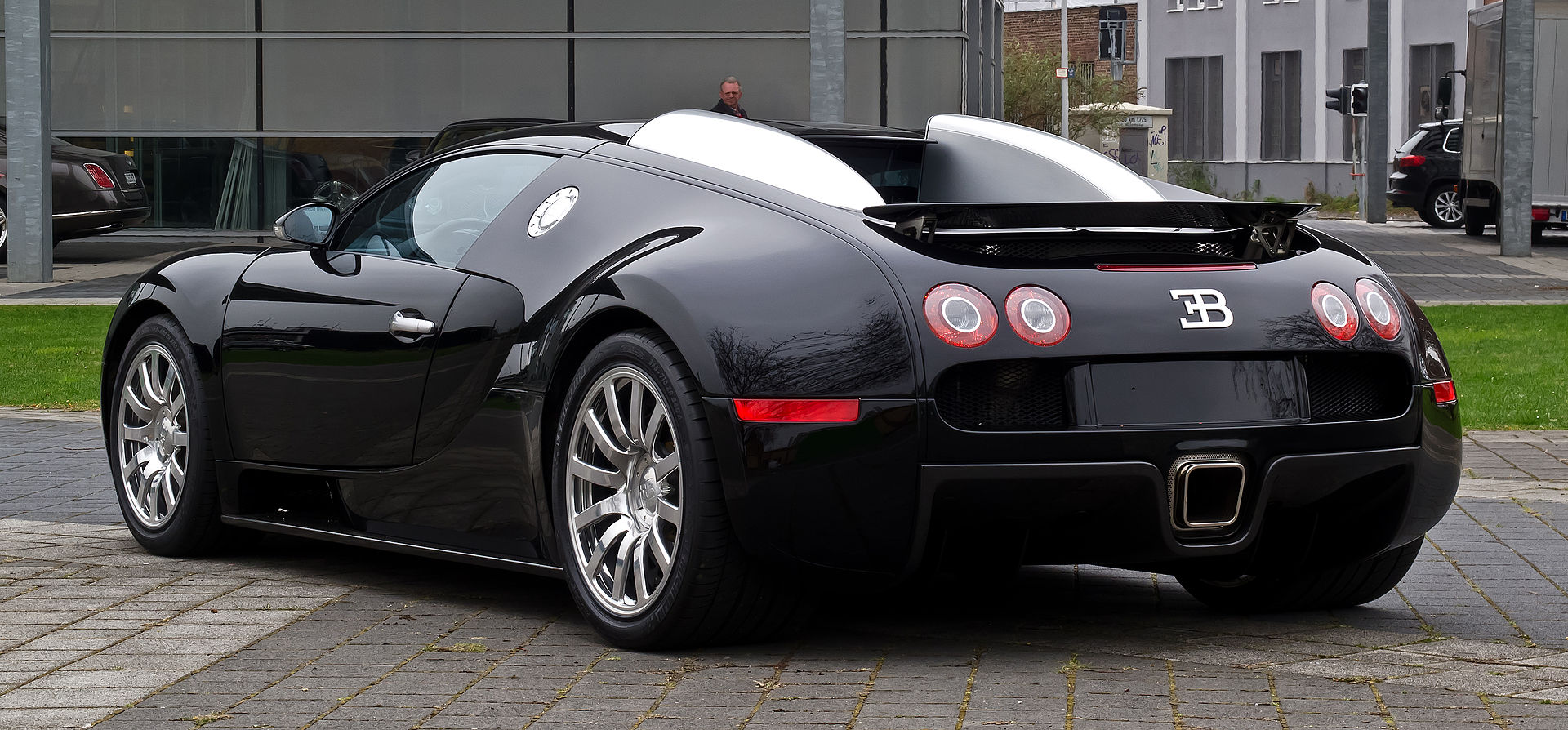Bugatti Veyron AutoBlog